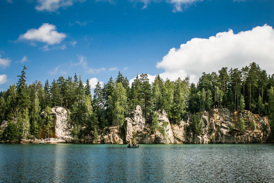 Za turistikou do Adršpašských skal