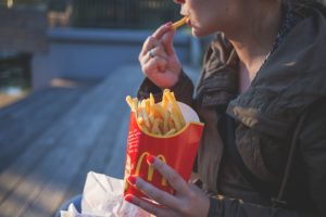 Uber Eats začíná rozvážet
