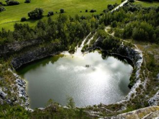 Nejkrásnější jezera v Česku, kde se vykoupete podobně jako v moři