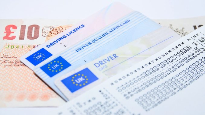 Jaký řidičský průkaz je zapotřebí mít v zahraničí?