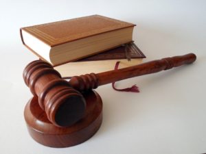 Absurdní zákony, které jsou stále uvedené v platnost